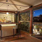 9hotel Cesari 4*