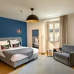 9hotel Cesari 4*