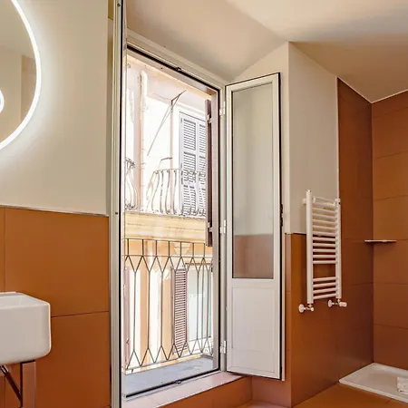 9hotel Cesari Hotell 4*
