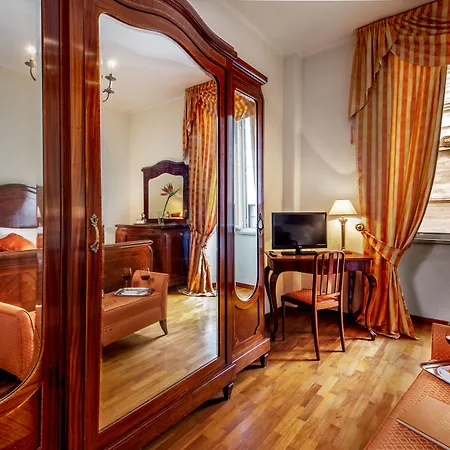 Hotell 9hotel Cesari 4*