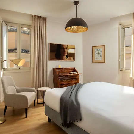 9hotel Cesari