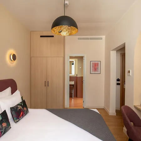 Hotell 9hotel Cesari