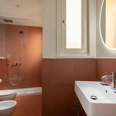 9hotel Cesari Hotell 4*