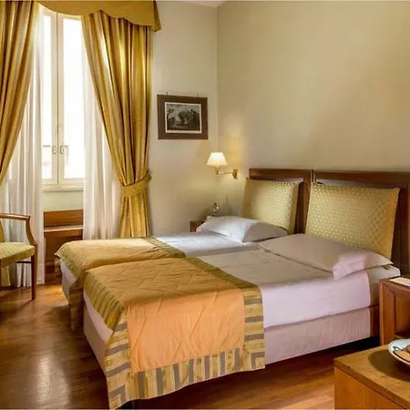 9hotel Cesari Hotell