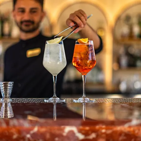 9hotel Cesari Hotel 4*