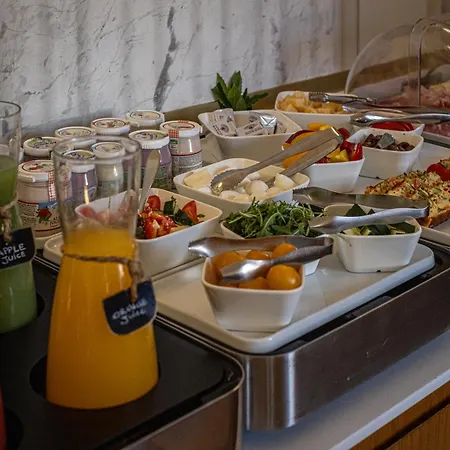 Hotell 9hotel Cesari 4*