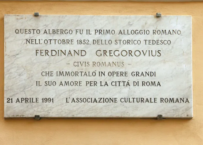 9hotel Cesari Hotel 4*