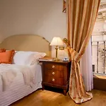 9hotel Cesari Отель