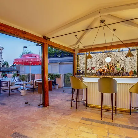9hotel Cesari 4*
