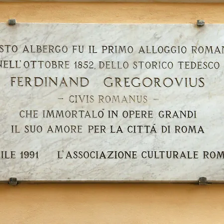 9hotel Cesari Hotel 4*